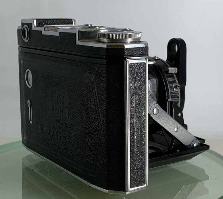 ZEISS IKON SUPER IKONTA 532/16 Folding Camera. Zeiss Opton T 2.8/80mm Lens #1726