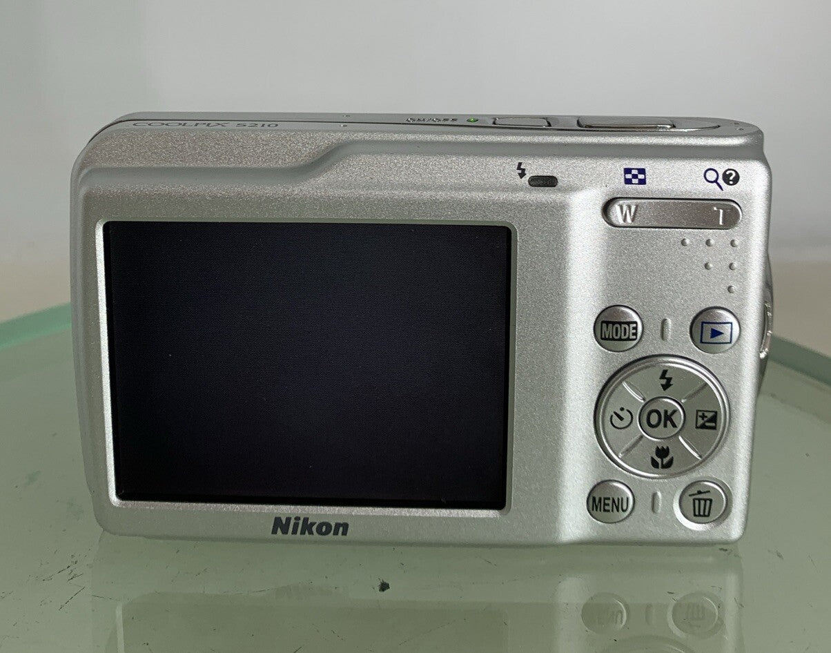 Nikon CoolPix S210 8.0MP Digital Camera SILVER+CHARGER+COVER+WIRE TESTED - 9955