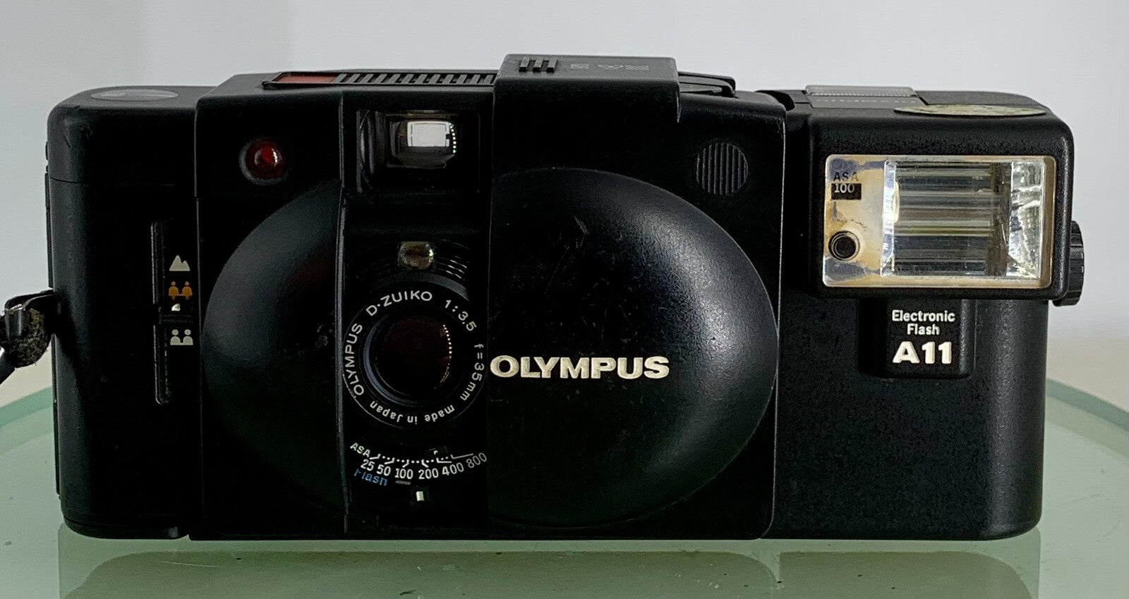 OLYMPUS XA2 Electronic Flash A11 D.ZUIKO 35mm f3.5 TESTED  POINT & SHOOT CAMERA1