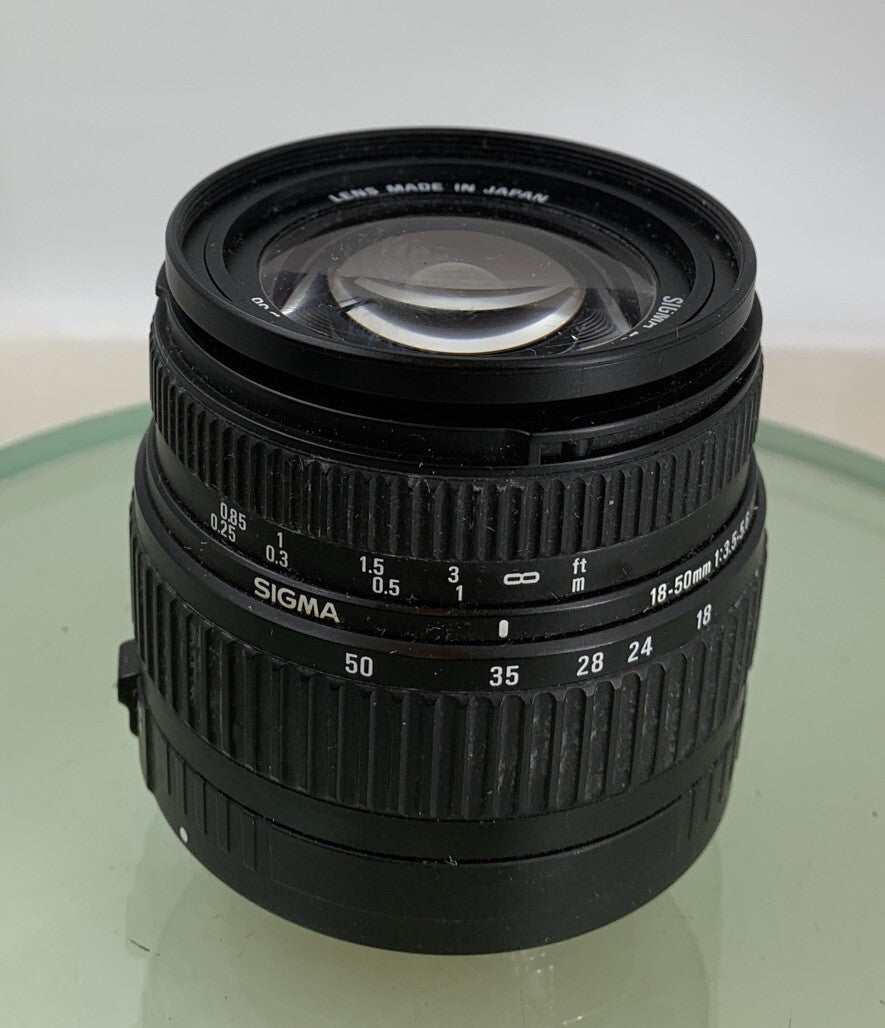 EXCXELLENT CONDITION Sigma 18-50mm ZOOM LENS for Canon WITH cap+BOX -TESTED-9911