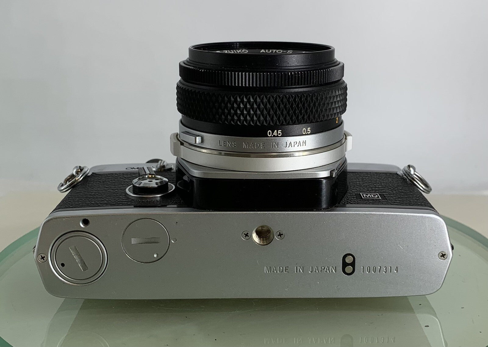 Olympus OM-2N MD 35mm Film SLR Manual Camera Olympus 50mm F/1.8 Zuiko Lens #1987