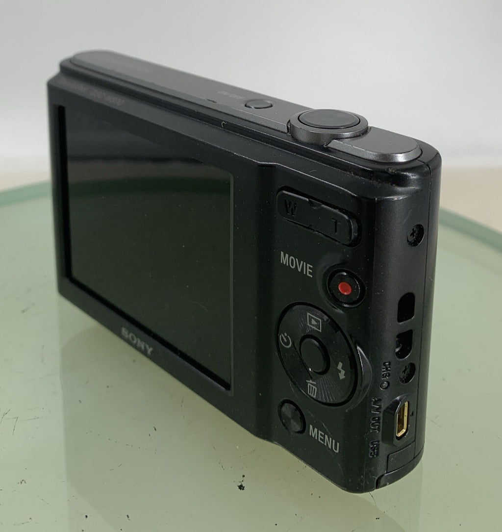 Sony CyberShot DSC-W800 COMPACT DIGITAL CAMERA 20.1MP WITH WIRE TESTED - 3576