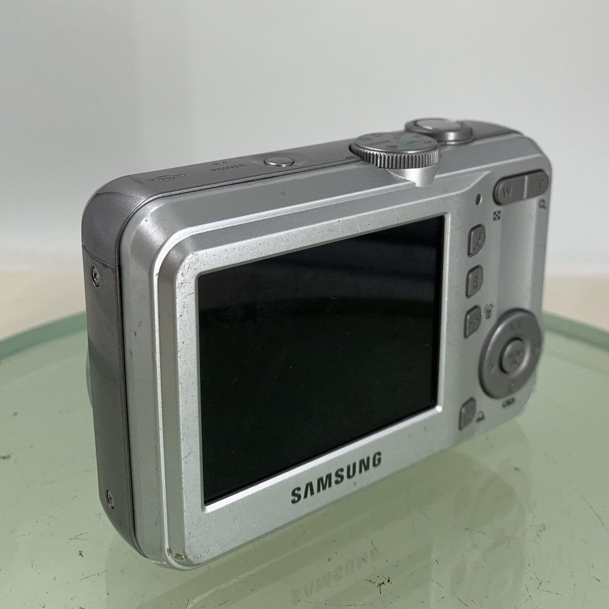 Samsung S860 8.1MP COMPACT DIGITAL CAMERA SILVER WITH COVER TESTED - 2234
