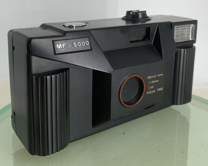 MF- 5000 COMPACT POINT AND SHOOT FILM CAMERA GOOD CONDITION TESTED - 7360