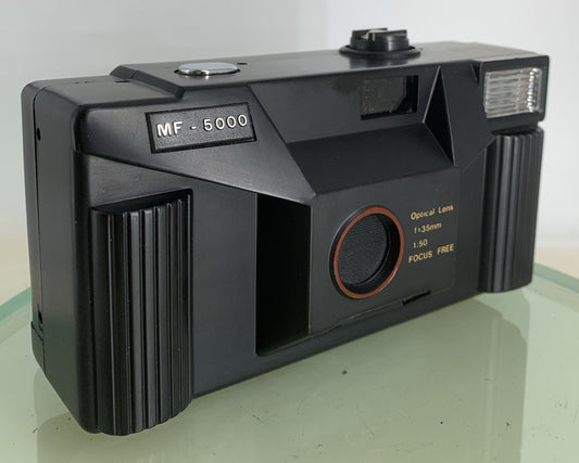 MF- 5000 COMPACT POINT AND SHOOT FILM CAMERA GOOD CONDITION TESTED - 7360