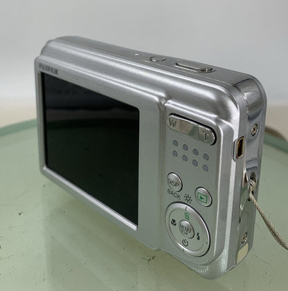 Fujifilm FINEPIX Compact DIGITAL CAMERA A160 10.2 MP SILVER NO CARD TESTED - 306