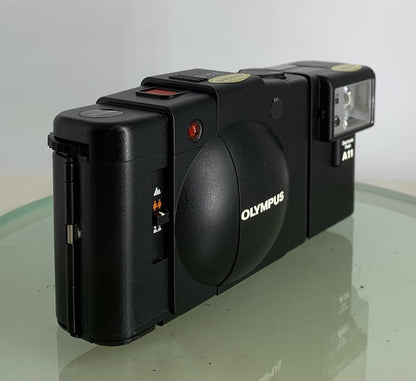 OLYMPUS XA2 Electronic Flash A11 D.ZUIKO 35mm f3.5 POINT & SHOOT CAMERA Case#1862