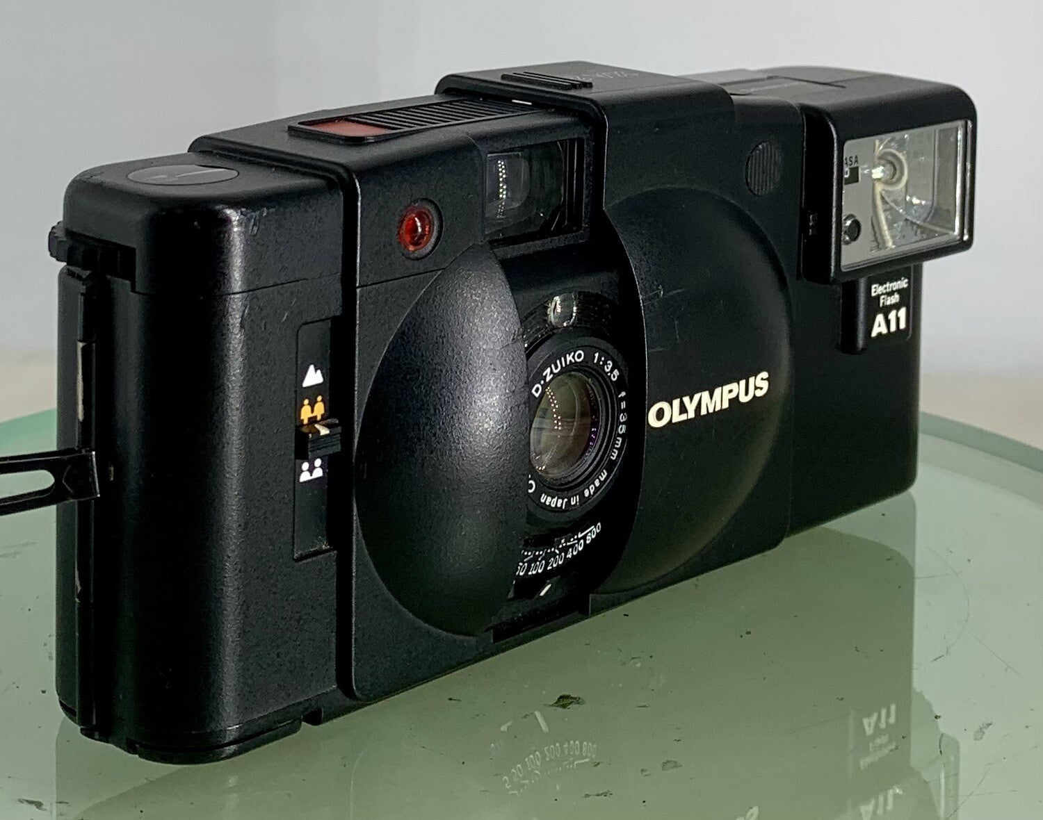 OLYMPUS XA2 Electronic Flash A11 D.ZUIKO 35mm f3.5 Point & Shoot+ Case   #3052