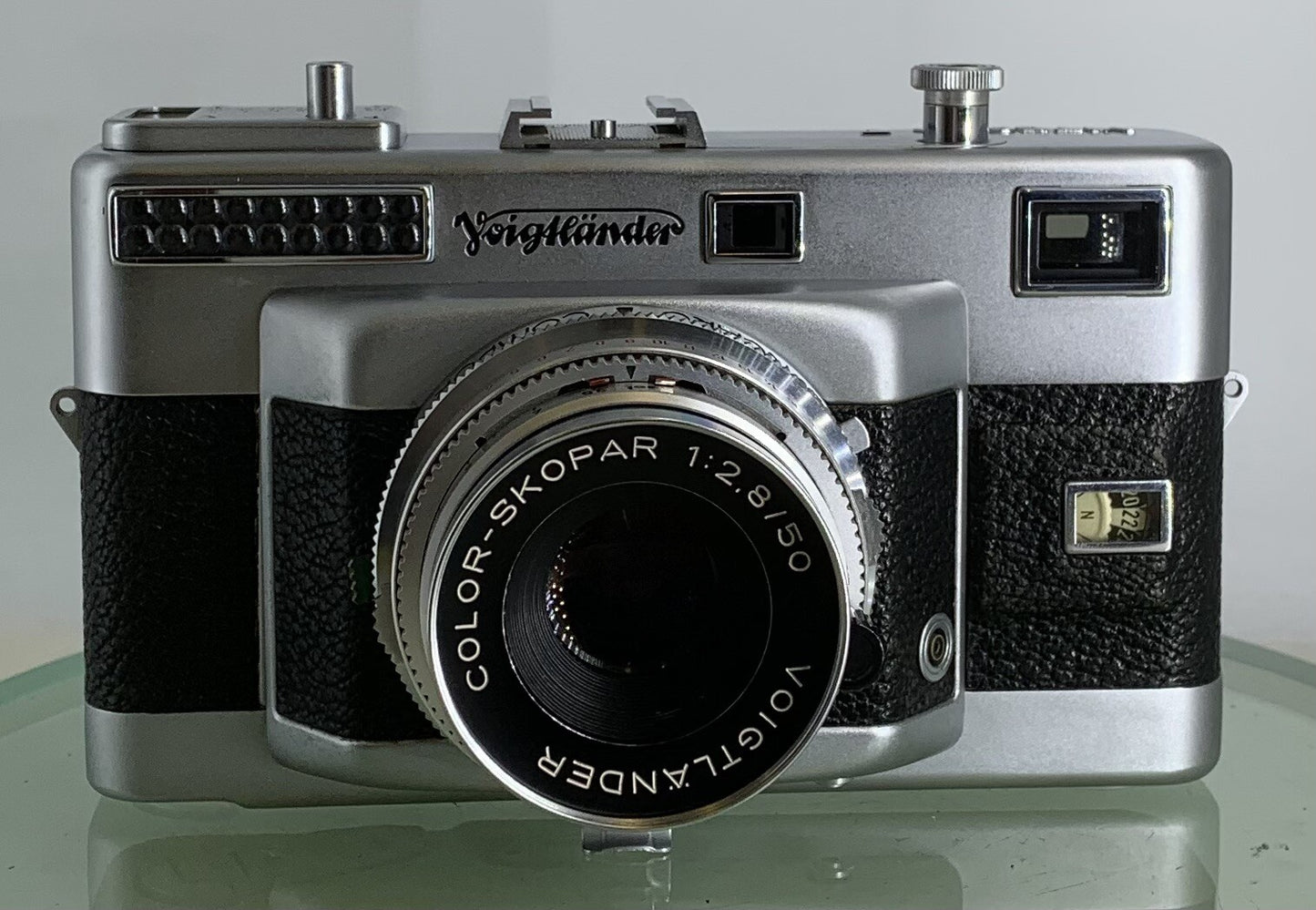 Voigtlander Vitessa T 35 mm Rangefinder film Camera Lens COLOR-SKOPAR 1:2.8 / 501