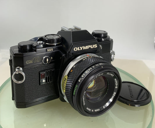 BLACK RARE Olympus OM10 + 50MM F1.8 ZUIKO 35mm Film SLR+BOOK - FULLY SERVICED8070