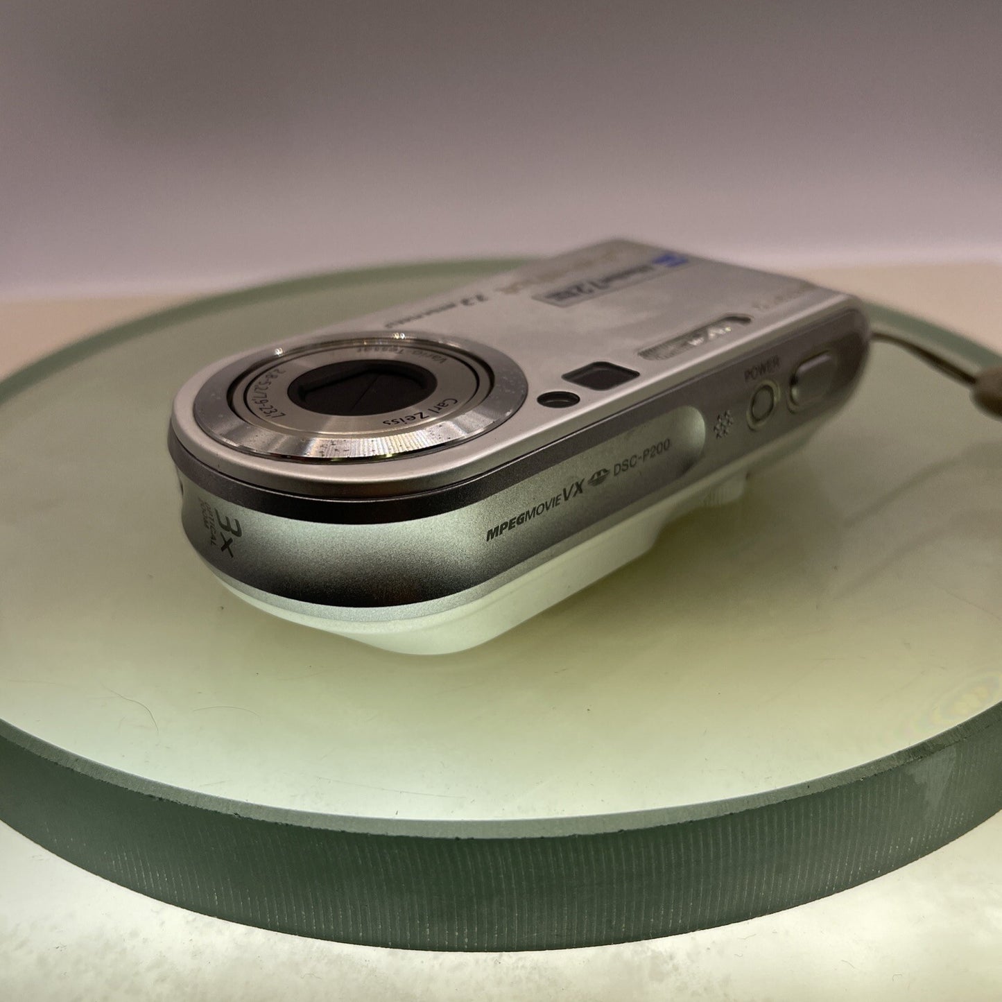Sony Cybershot DSC-P200 7.2MP Compact Digital Camera Battery+Memory nocharger3239