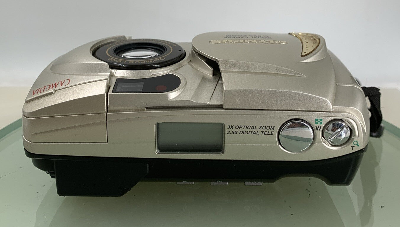Olympus Camedia C-990 Zoom 2.1MP DIGITAL CAMERA SILVER WITH COVER TESTED - 3467