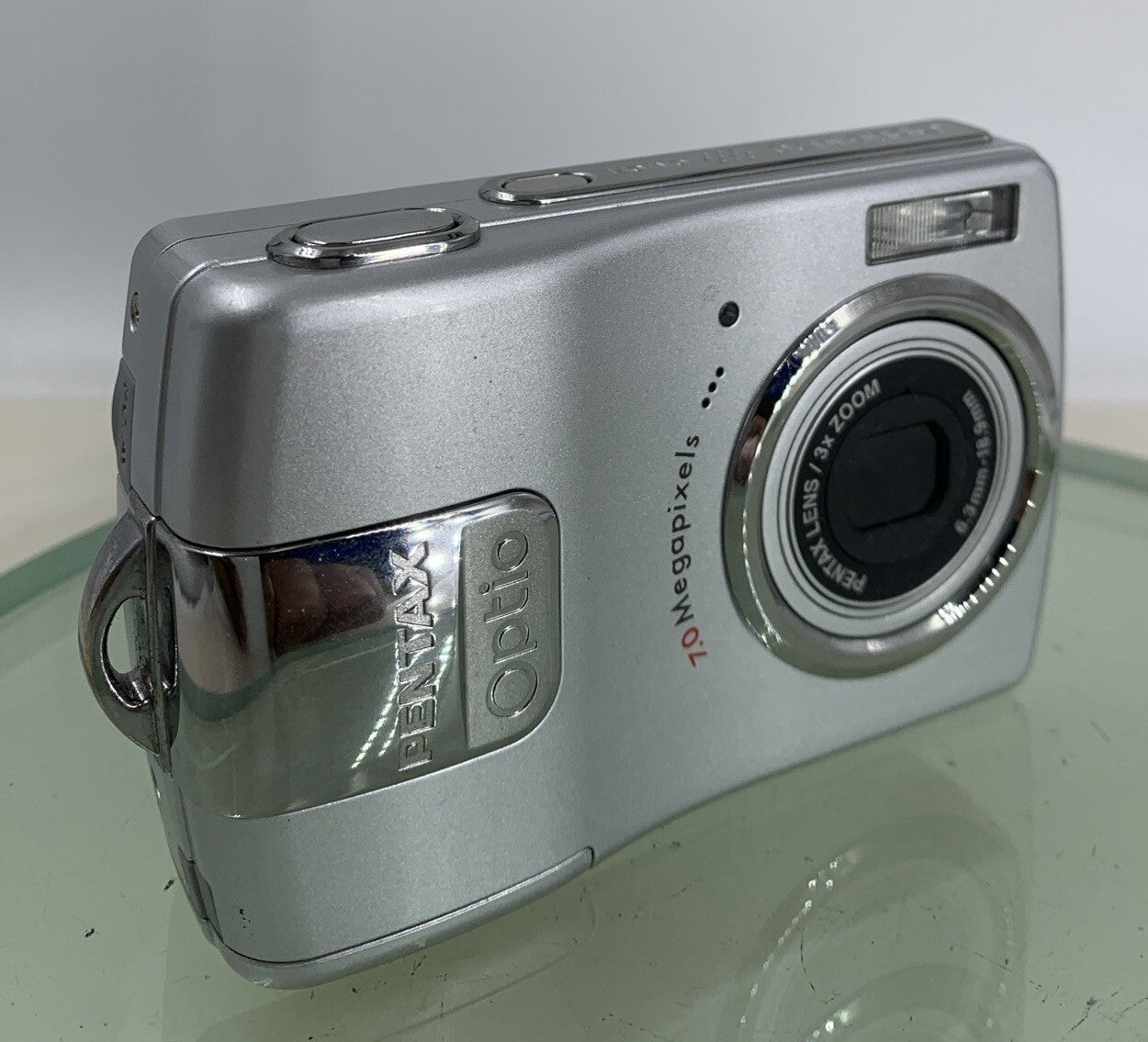 Pentax Optio M20 Digital Camera 7.0 MP 3x ZOOM SILVER NO CHARGER TESTED - 2440