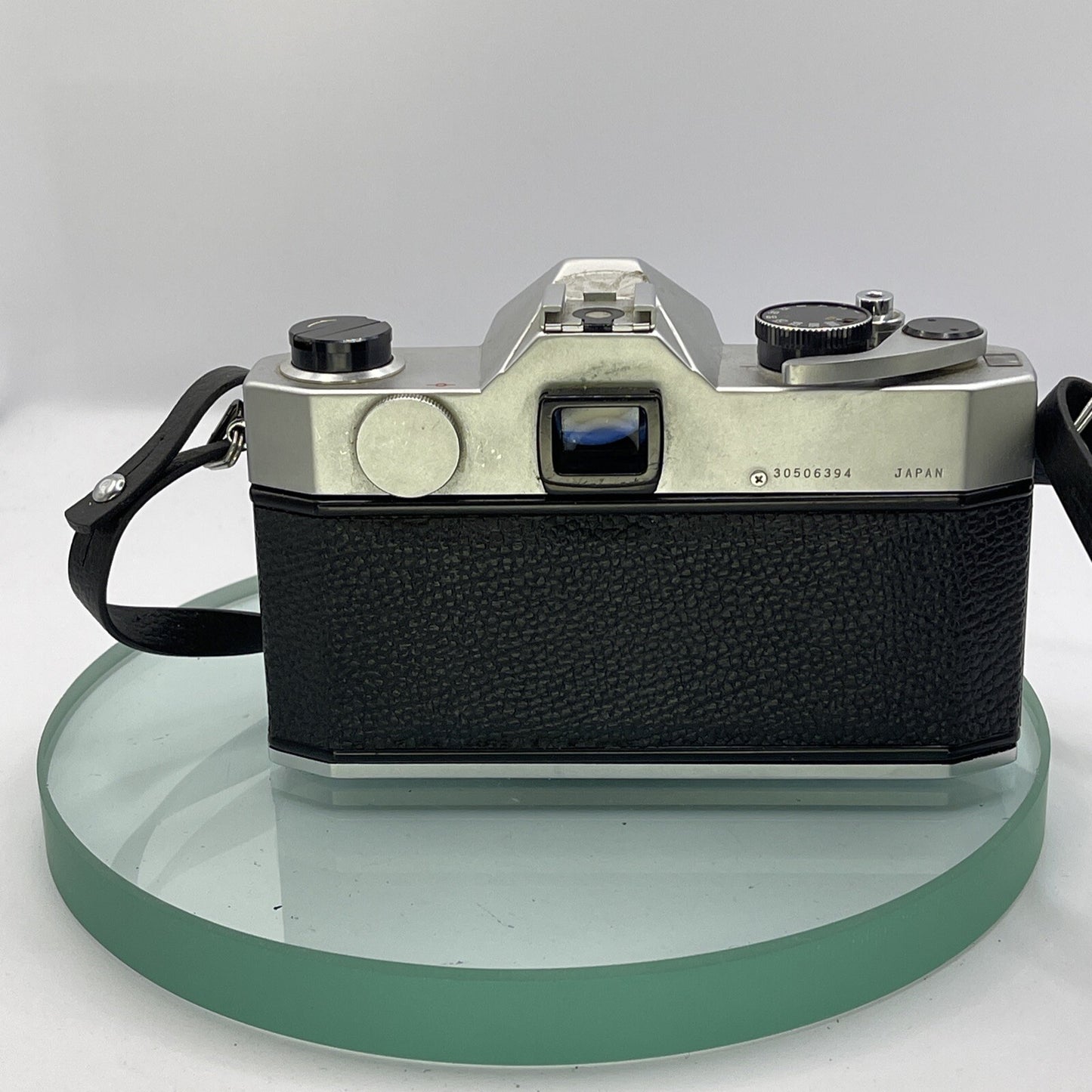 Yashica TL Electro 35mm Film Camera with Yashica Yashinon-DS f2 50mm Lens #8784