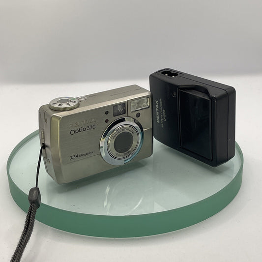 Pentax Optio 330 Camera 3.34 Megapixel 3x Zoom - 7.6mm-22.8mm Silver Charger #110