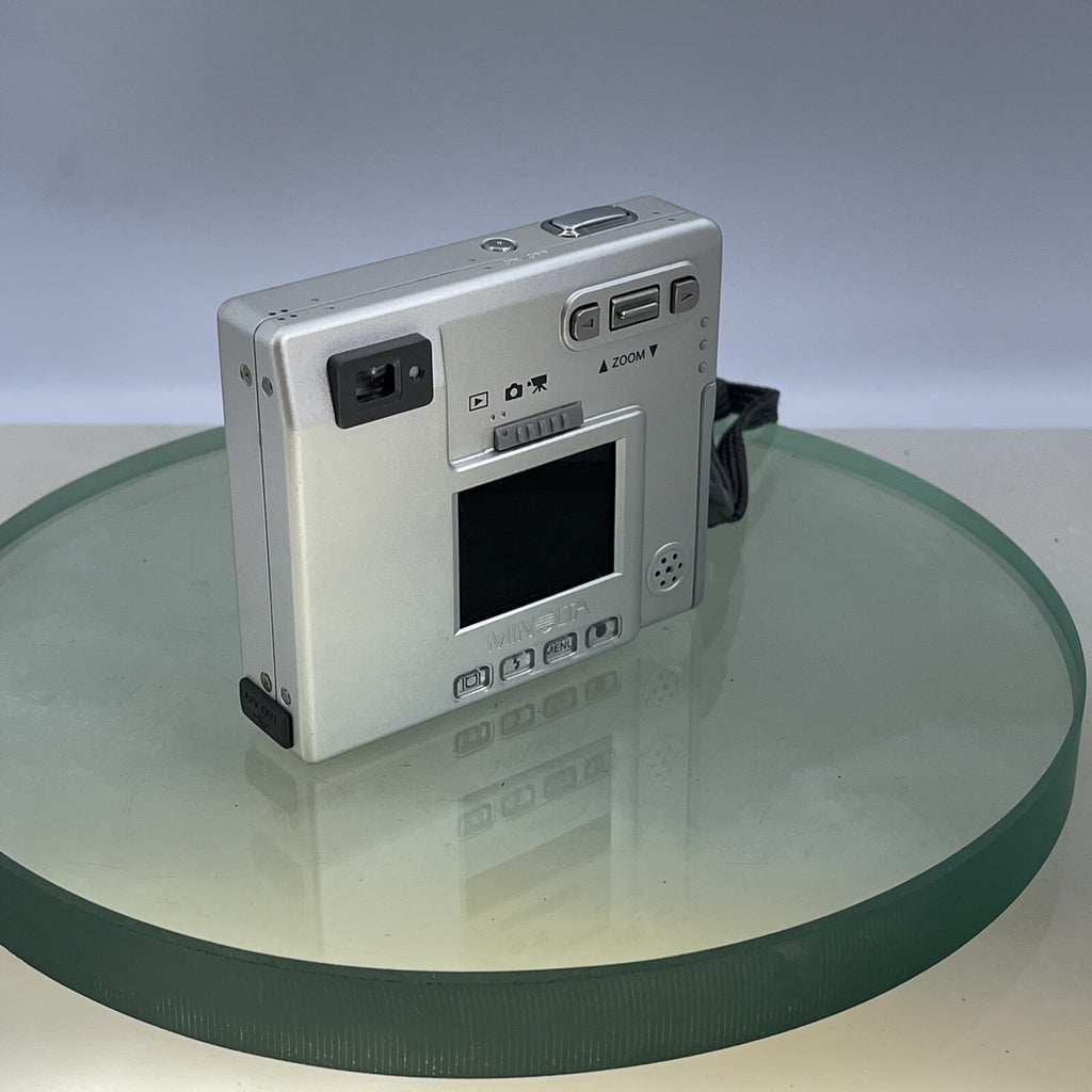 Konica Minolta Dimage X 2.0MP Compact retro Digital Camera Cased Charger +++#4674