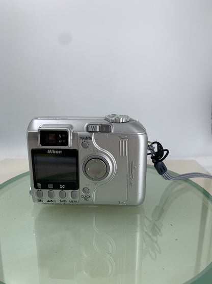 Nikon COOLPIX 4300 4.0MP Digital Camera SILVER NO CARD NO CHARGER TESTED - 5973