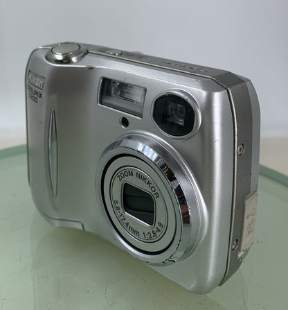 Nikon Coolpix 3200 Digital Camera SILVER WITH  NO CARD NO CHARGER TESTED - 5672