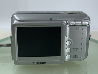 Fujifilm Finepix A600 Digital Camera SILVER NO CARD NO CHARGER  TESTED - 5655
