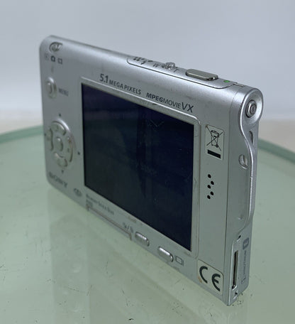 Sony Cyber Shot Digital Camera DSC-T7 SILVER + CHARGER+ COVER TESTED - 7716