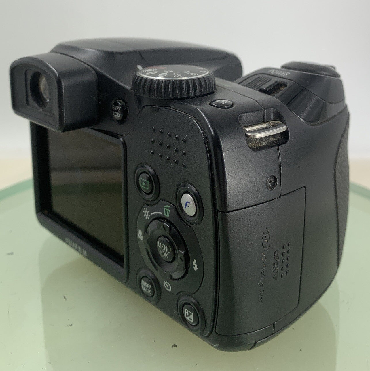 Fujifilm FinePix S Series S5700 7.1MP DIGITAL CAMERA BLACK WITH CASE TESTED- 2106