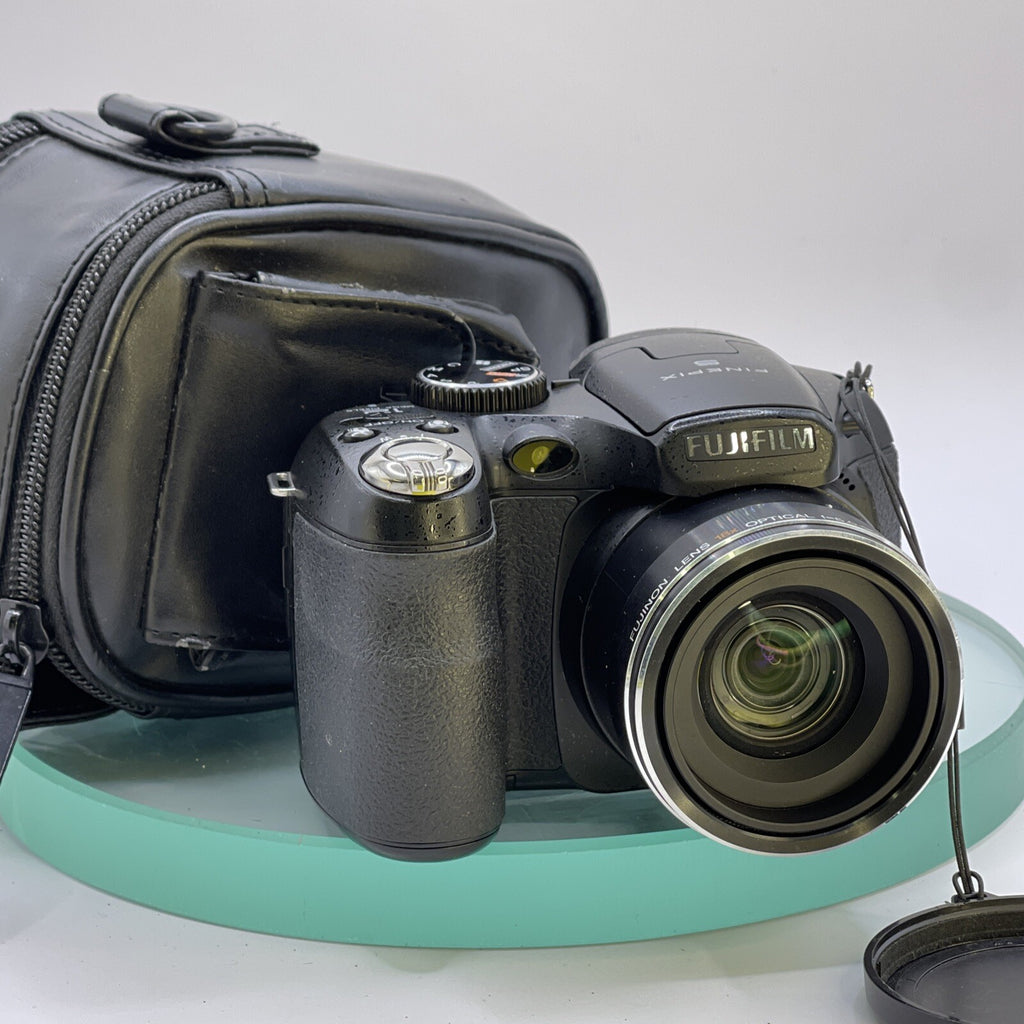 Fuji Finepix S2750hD 12.2mp Massive 18x Optical Zoom with bag TESTED # 5490