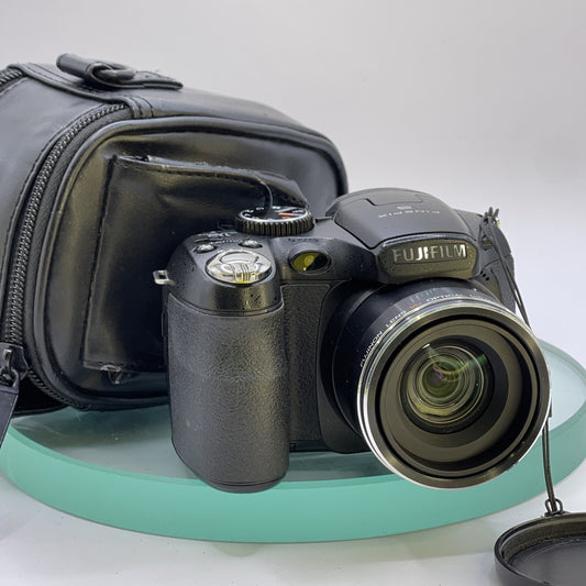 Fuji Finepix S2750hD 12.2mp Massive 18x Optical Zoom with bag TESTED # 5490