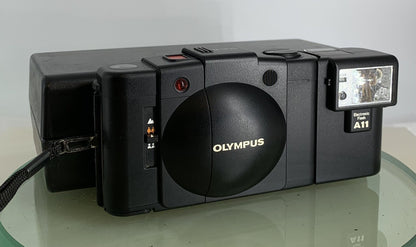 OLYMPUS XA2 Electronic Flash A11 D.ZUIKO 35mm f3.5 POINT & SHOOT CAMERA Case#2860