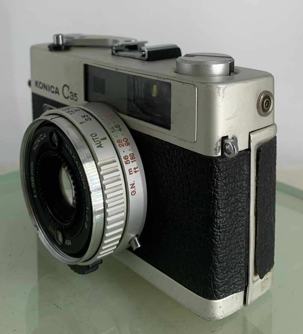 Konica C35 AUTOMATIC BLACK GOOD CONDITION POINT AND SHOOT CAMERA TESTED - 7662
