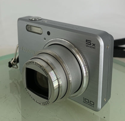Fujifilm Digital Camera FinePix J210 SILVER+ CHARGER + WIRE+4GB CARD TESTED- 9832