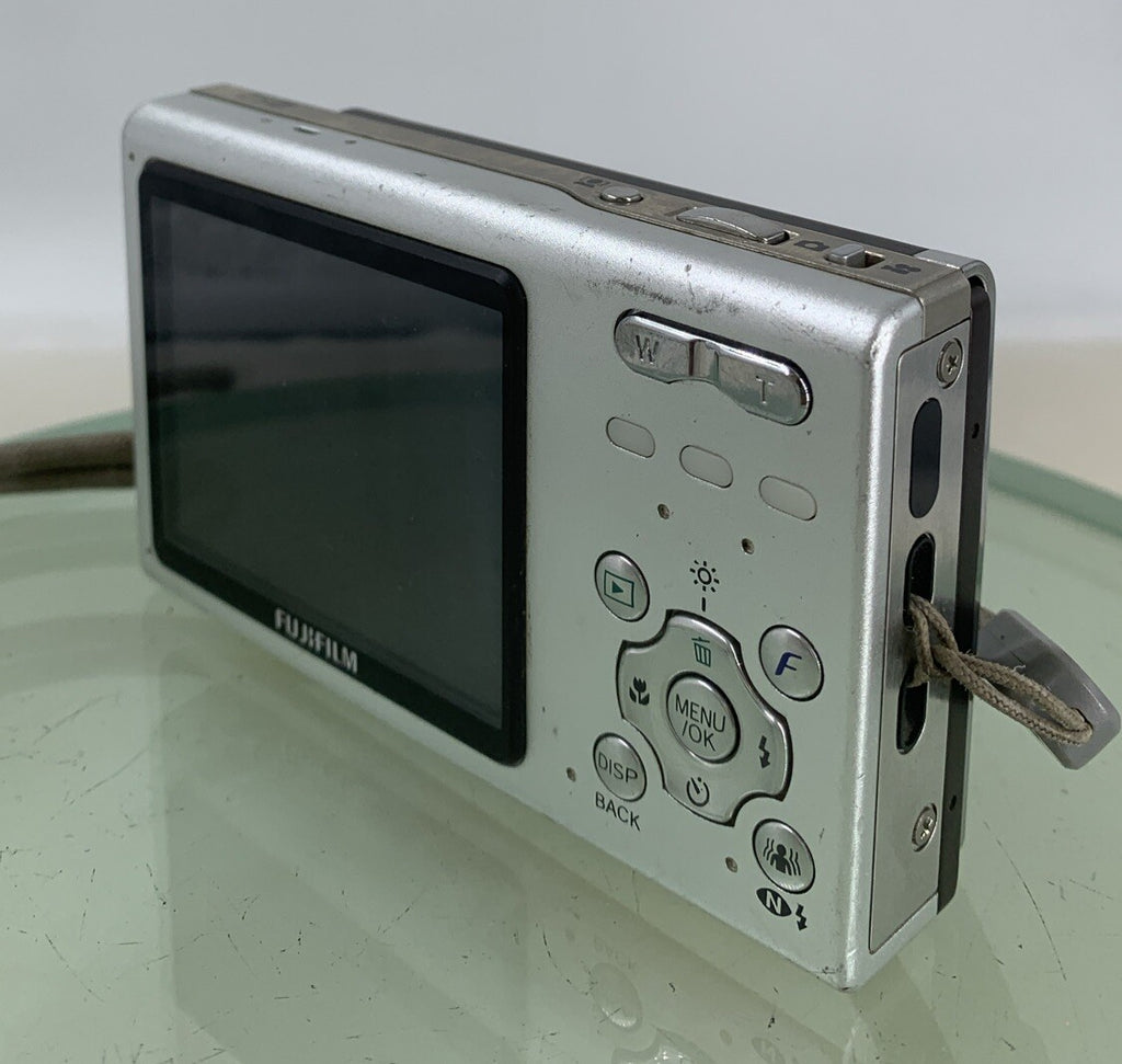 Fujifilm FINEPIX DIGITAL CAMERA Z5fd 6.3MP BLACK WITH CHARGER TESTED - 6546