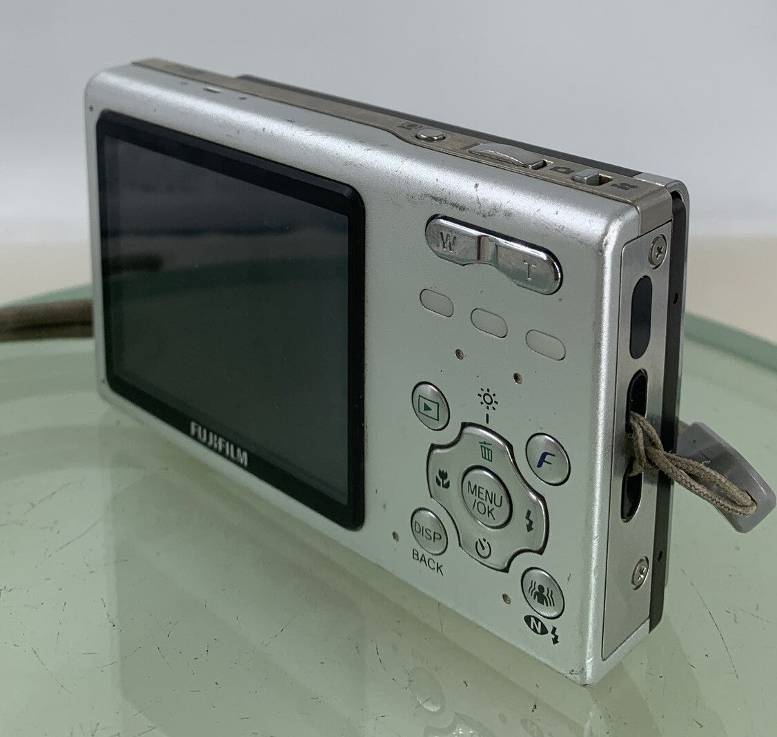 Fujifilm FINEPIX DIGITAL CAMERA Z5fd 6.3MP BLACK WITH CHARGER TESTED - 6546