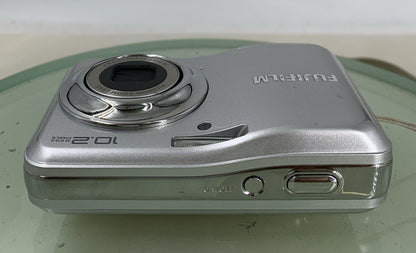 Fujifilm FINEPIX Compact DIGITAL CAMERA A160 10.2 MP SILVER NO CARD TESTED - 307