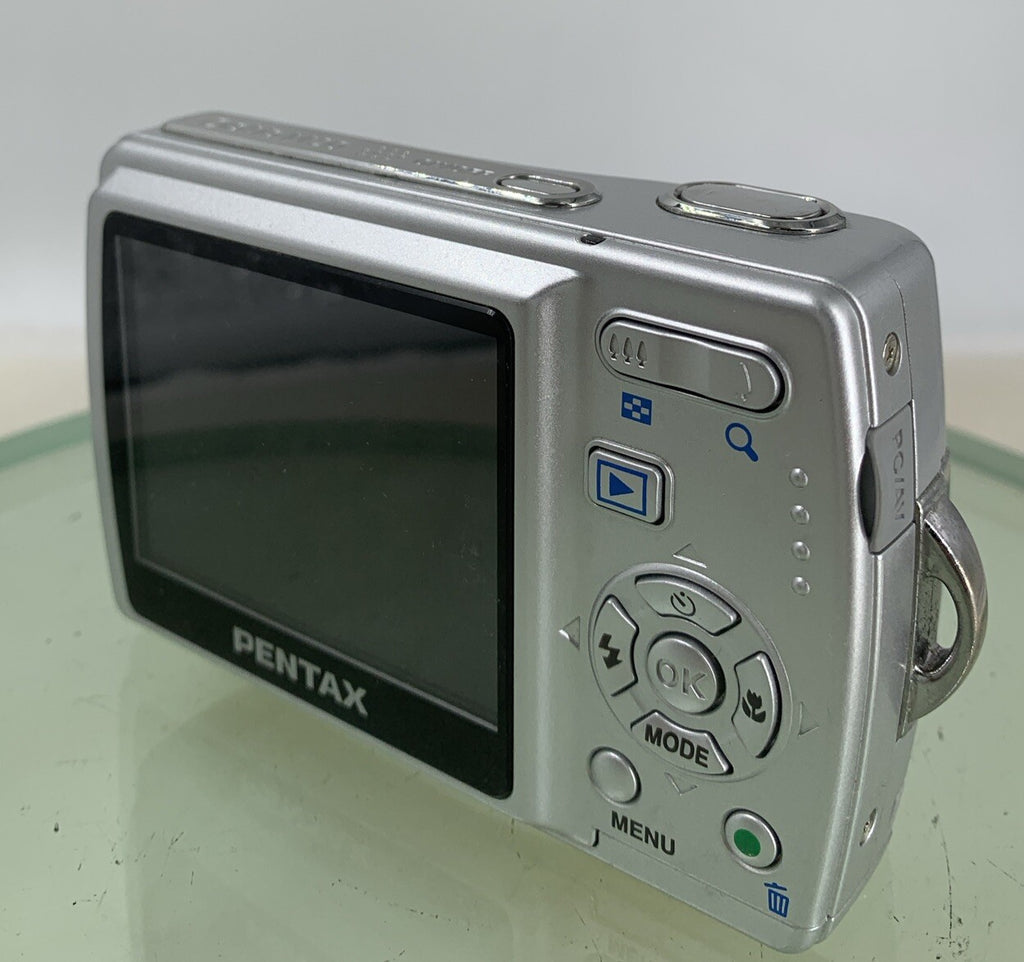Pentax Optio M20 Digital Camera 7.0 MP 3x ZOOM SILVER NO CHARGER TESTED - 2446