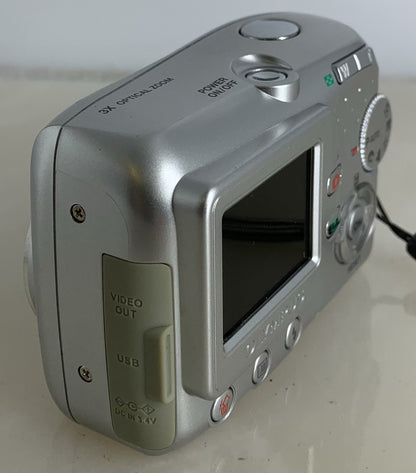 Olympus Camedia C-370 Zoom 3.2MP Digital Camera-Silver-Case-Tested#1255