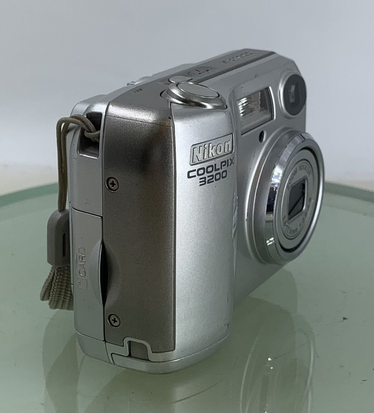 Nikon Coolpix 3200 3.2MP COMPACT DIGITAL CAMERA SILVER + WIRE TESTED - 9662