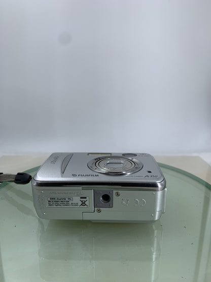 Fujifilm Digital Camera FinePix A350 5.2MP NO CARD NO CHARGER TESTED - 3616