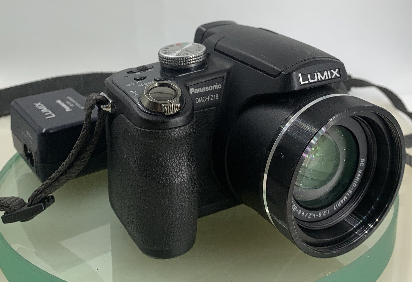 Panasonic LUMIX DMC-FZ18 8.1MP 18X OPTICAL ZOOM CAMERA+CHARGER - TESTED - 1000