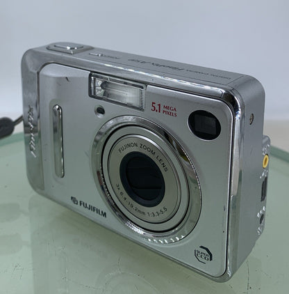 Fujifilm FinePix Digital Camera A500 5.1MP SILVER NOCARD NO CHARGER TESTED - 5752