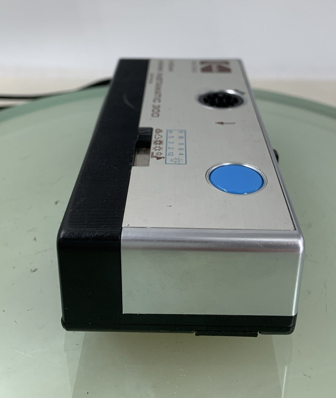 VINTAGE KODAK POCKET INSTAMATIC 300 CAMERA SILVER WORKING AND TESTED - 1357