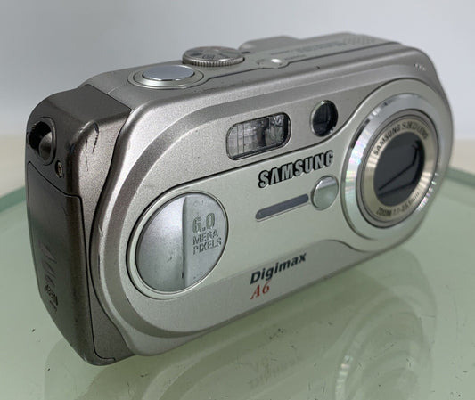Samsung COMPACT DIGITAL CAMERA Digimax A6 6.0MP Silver NO CARD Tested - 3170