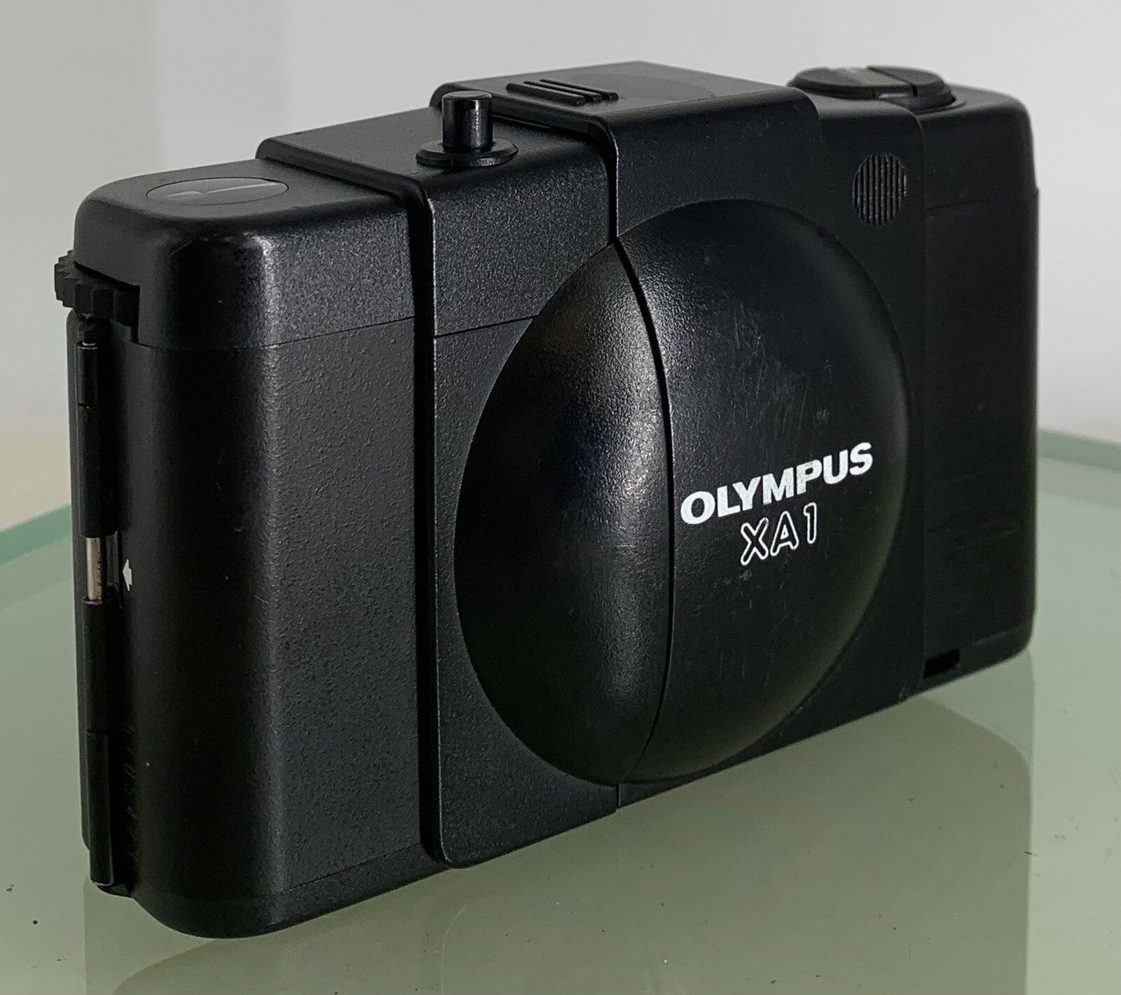 "SERVICED" Olympus XA 1 35mm point and shoot Film Camera Well Used Lomo Retro2320