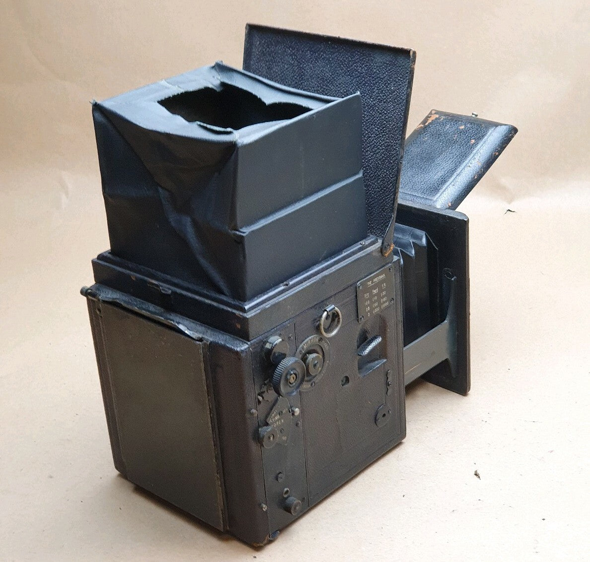 W. Butcher & Sons Popular Pressman Reflex folding camera+Aldis-Butcher 6In 19252