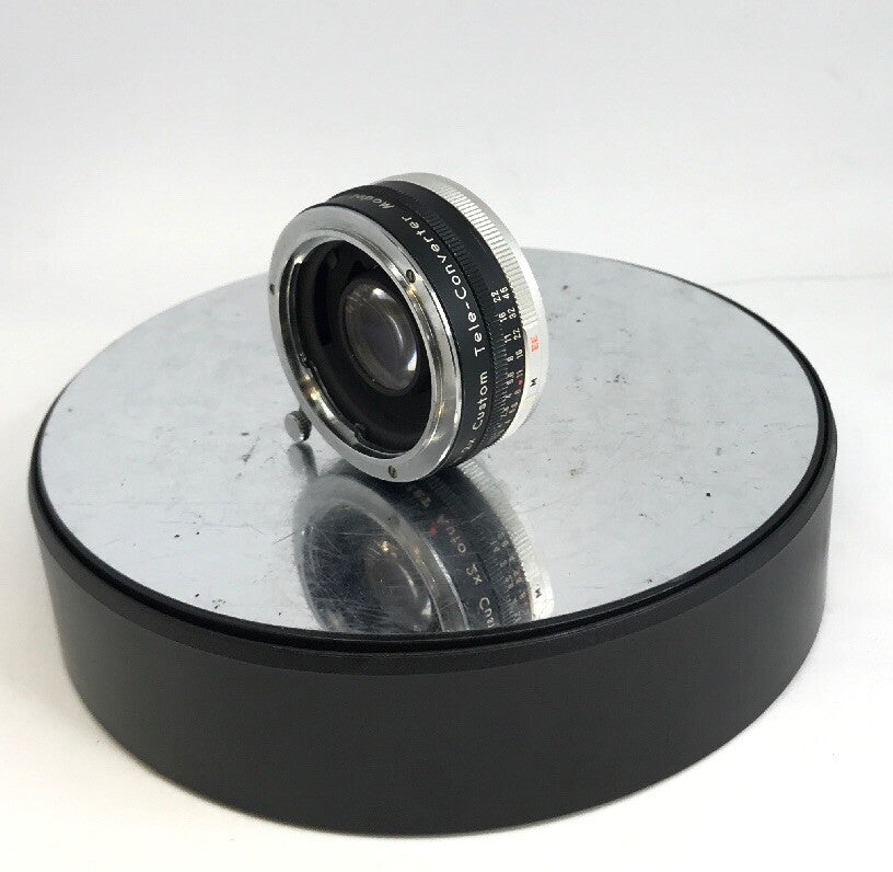 Vivitar Auto 2X Custom TeleConverer - Model 2X-7 - Black - good condition #T781