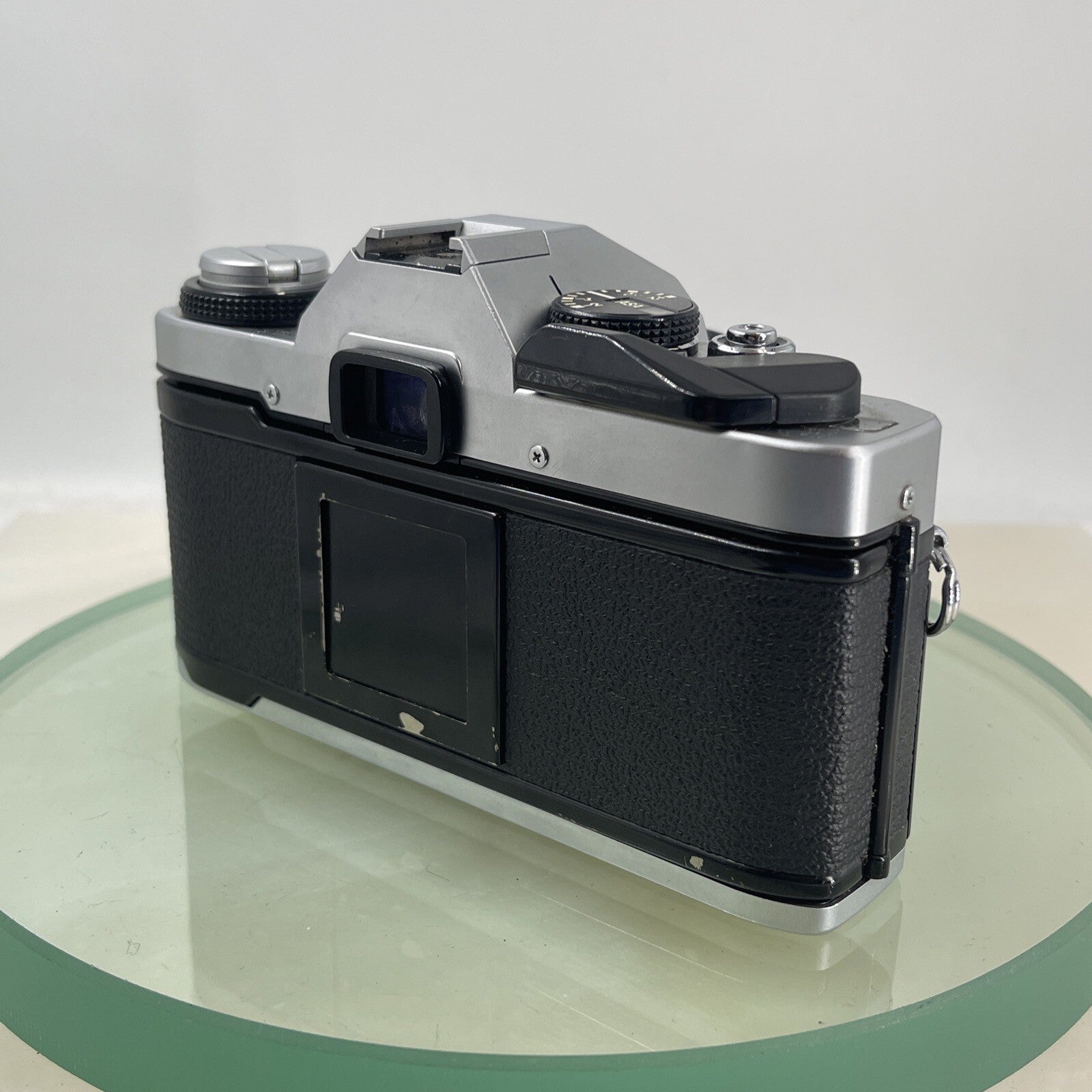 Olympus Om20 35mm slr film camera With Vivitar 28mm 1:2.8  Lens SERVICED  #6205