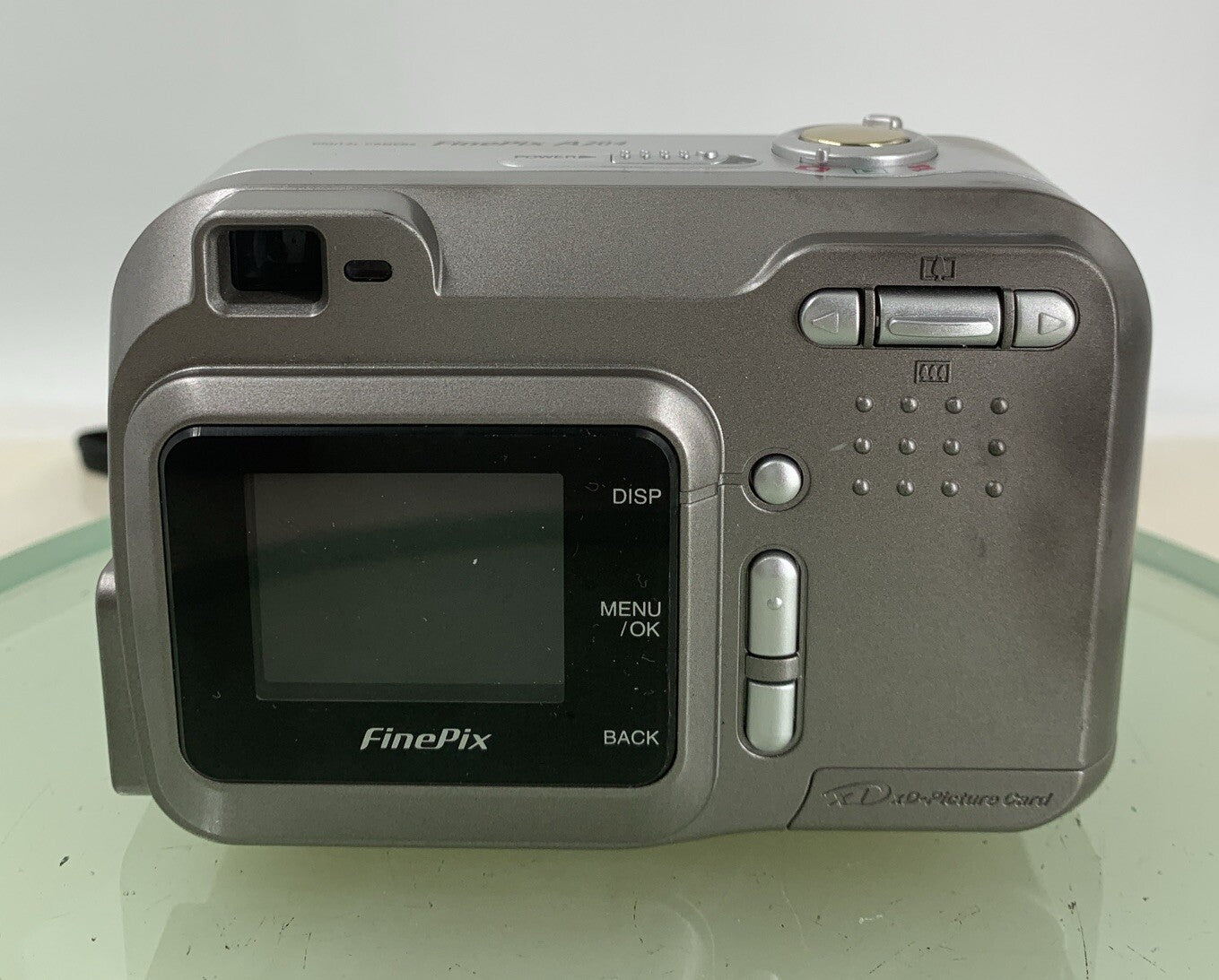 Fujifilm COMPACT Digital Camera FinePix A204 2.0MP 32MB CARD SILVER TESTED - 1435