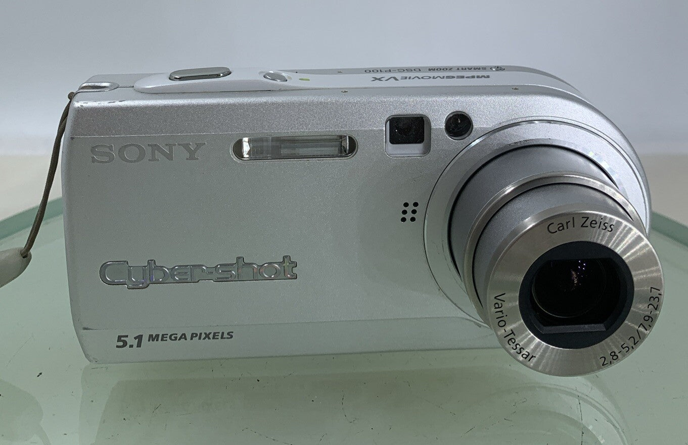 Sony Cyber Shot DSC-P100 5.1 MP SILVER + CHARGER + COVER NO CARD TESTED - 6741