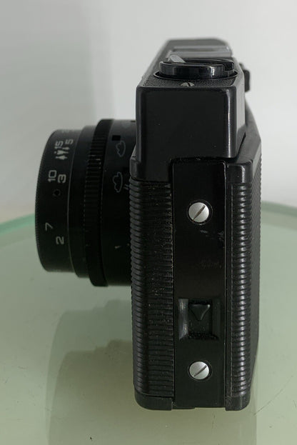 COSMIC SYMBOL VINTAGE FILM CAMERA POINT AND SHOOT BLACK TESTED - 6683