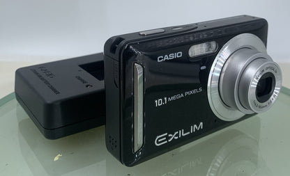 Casio Exilim EX-Z29 BLACK Digital Camera WITH CHARGER NO CARD TESTED - 2390