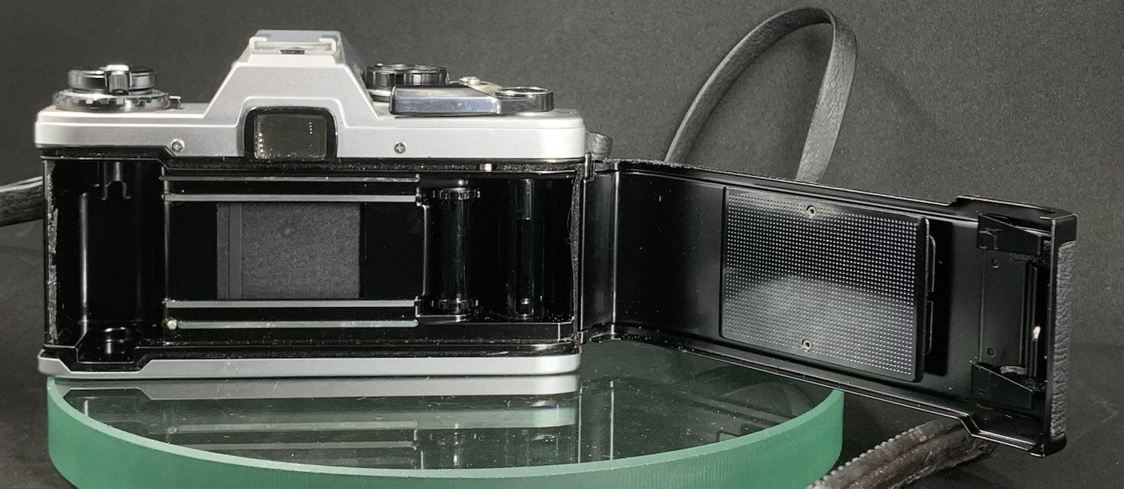 Olympus OM-10 35mm SLR Film Camera Body Only FULLY WORKING #1006